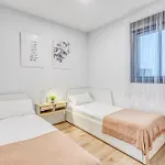 Hanami Connecta 3 * Εστεπόνα