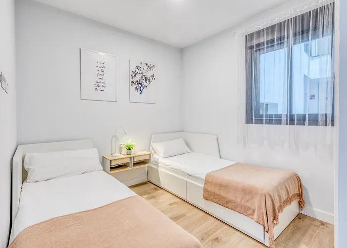 Hanami Connecta 3 * Estepona